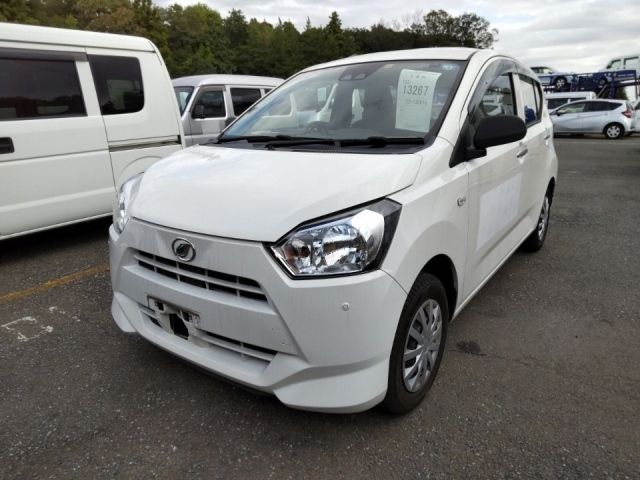 13267 Daihatsu Mira e s LA350S 2018 г. (LUM Tokyo Nyusatsu)